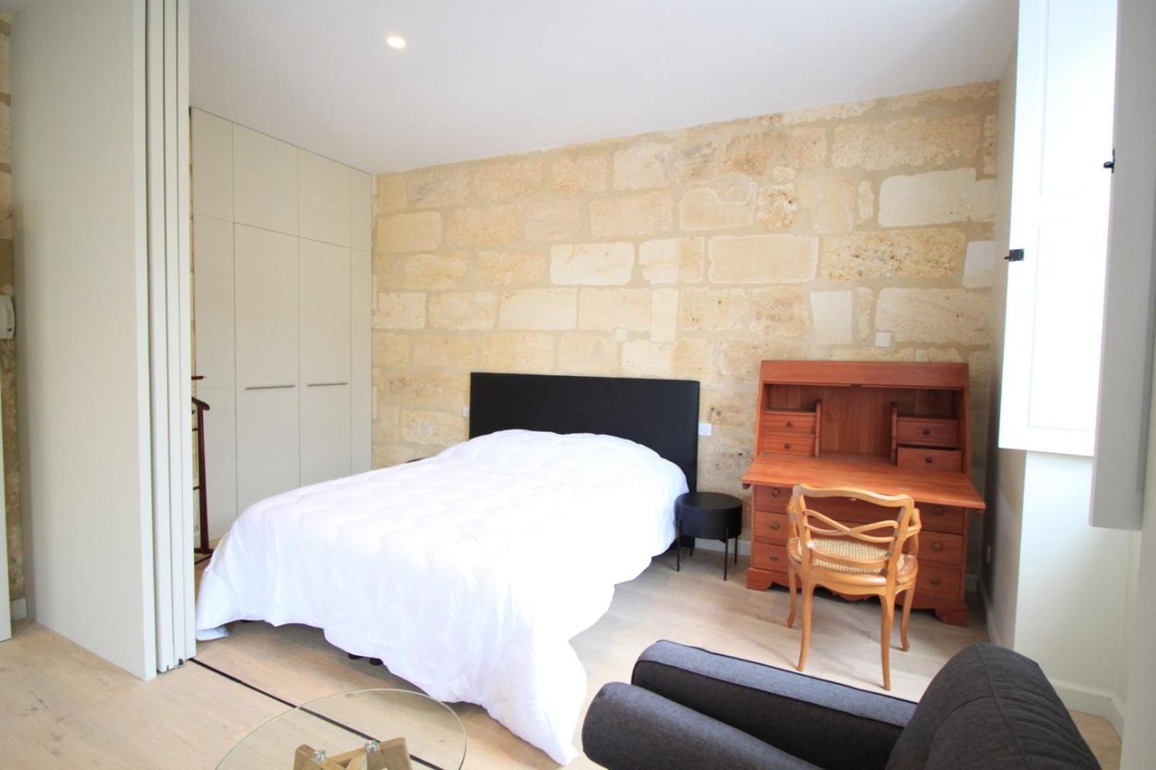 Апартаменты Guestready - Charming Apt In Place De La Comedie Бордо Экстерьер фото